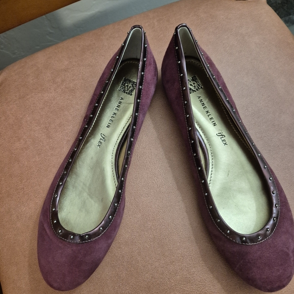 Anne Klein Women's Purple Flats - Picture 1 of 6